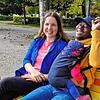 Der gebürtige Nigerianer Eddy Olawumi und seine Frau Sara lachen viel gemeinsam. Sie bräuchten dafür Deutschlands wohl erste Humorbank ...