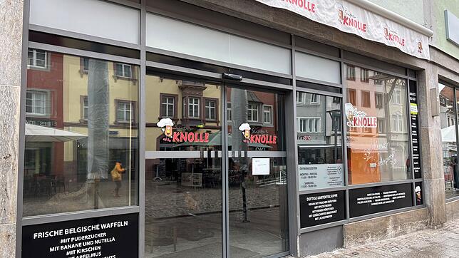 In den Räumen der Super Knolle in der Niederen Straße bald die neue Kochlöffel-Filiale eröffnen.