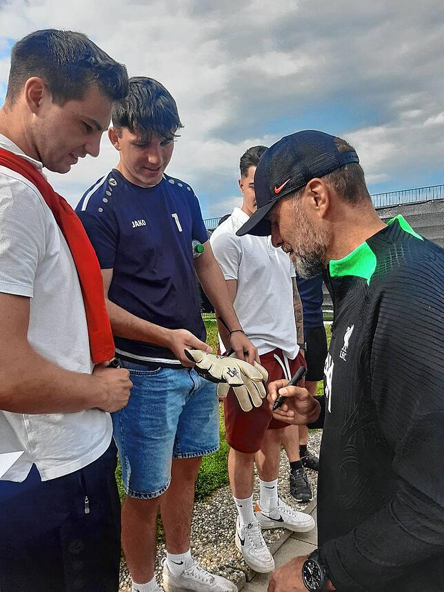 Ein Superstar zum Anfassen: Jürgen Klopp und der FC Liverpool halten ihr Trainingslager im Sommer 2023 im Öschberghof ab.