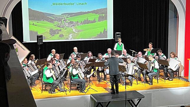 Zum Jahreskonzert am Samstag, 12. April, lädt der Harmonikaverein Linach (Bild) in die Festhalle in Furtwangen ein. Als Gastverein wird ...