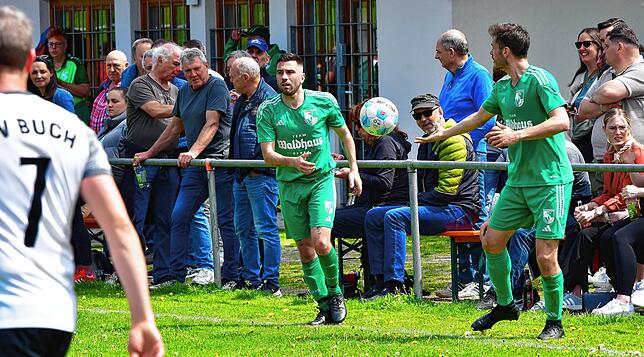 Bild 20: SV Buch besiegt SV Waldhaus im Derby mit 4:0 – und wir haben Fotos!