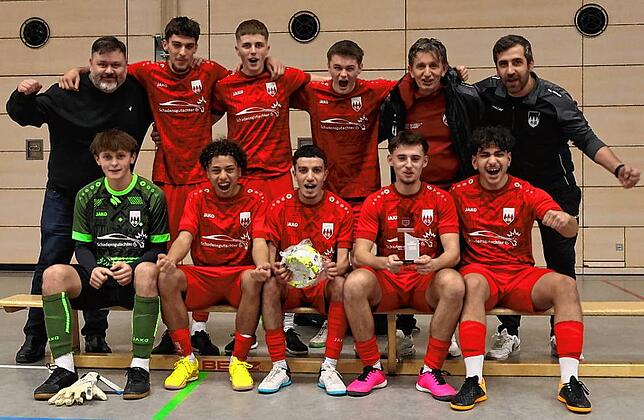 Futsalmeister der A-Junioren: Souverän mit nur einem Gegentor marschierte der FC Tiengen 08 durchs Turnier in Murg und holte sich den ...