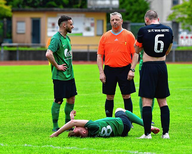 Bild 28: SV Herten setzt sich mit 4:2 bei der SG FC Wehr/Brennet durch &ndash; und wir haben Bilder!