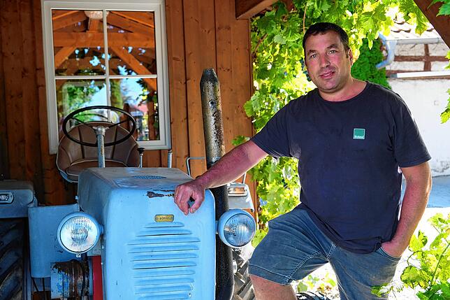 Landwirt Martin Gomeringer beobachtet Durchgangsverkehr sogar auf landwirtschaftlichen Betriebswegen.