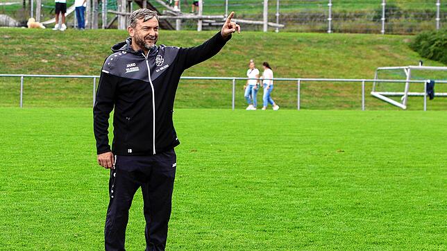 Ingo Backert und der FC Kluftern holen erneut keine Punkte bei der 2:3-Niederlage gegen SV Deggenhausertal.