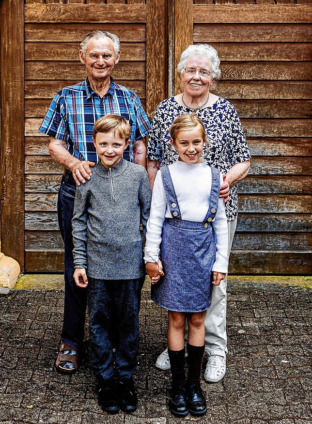 Rudolf Kromer, ein Nachfahre von Heinrich Ernst Kromer, und Agnes Rhode waren einst Schulkameraden. Sie werden im Freilichtstück in ...
