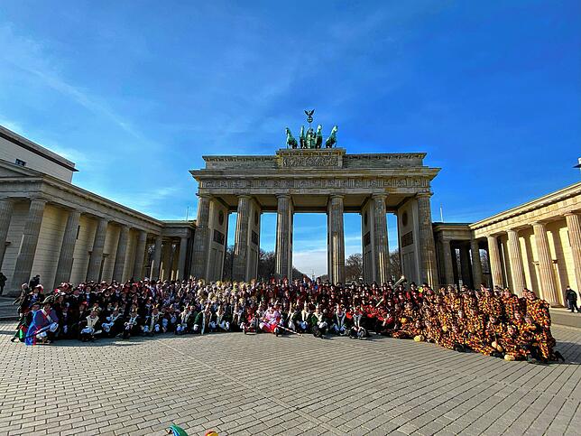 200 Stockacher Narren am Brandenburger Tor.