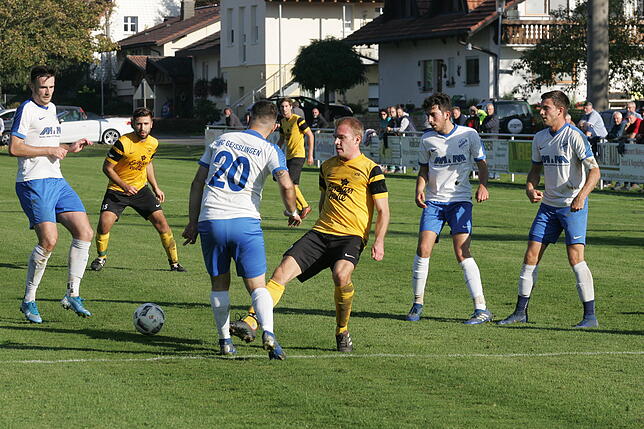 Bild 11: FC Geißlingen gewinnt gegen den VfR Horheim-Schwerzen mit 4:0 &ndash; wir haben die Bilder!