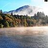 Der Nebel über dem Bergsee lichtet sich, die Sonnenstrahlen sorgen für ein warmes Licht: Dieses Bild wurde im vergangenen Jahr in Bad ...