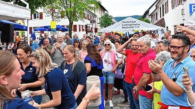 Bild 10: Bilder vom Fassanstich und ein Hafenfest-Rundgang mit dem neuen Bürgermeister Christoph Stolz