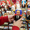 Wladimir Putin als Matrjoschka-Puppe: Wer das wahre Innere der russischen Seele kennenlernen will, ist jedoch bei Fjodor M. Dostojewski ...
