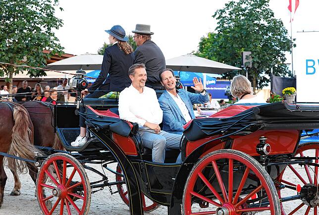Bild 5: Der Turniersamstag beim Fest der Pferde sorgte endlich für volles Haus