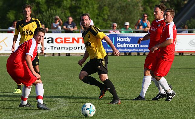 Bild 8: SV Nöggenschwiel gewinnt den Waldhaus-Cup &ndash; und wir haben Bilder!