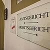 Der Eingang zum Radolfzeller Amtsgericht. Hier wurde jüngst ein 41-Jähriger zum neunten Mal wegen Diebstahl verurteilt.
