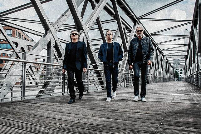 Die Band Frontm3n besteht aus drei Lead-Sängern berühmter Bands der 1970er Jahre.