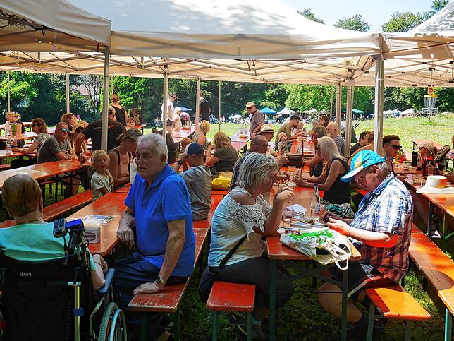 Bild 11: Hier sind die besten Bilder vom Badmattenfest in Bad Säckingen
