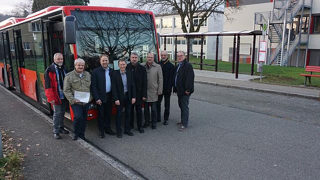 Im Dezember 2015 wurde der Expressbus zwischen Wehr und dem Bahnhof Brennet in Betrieb genommen. Die Bilanz jetzt fällt eher ...