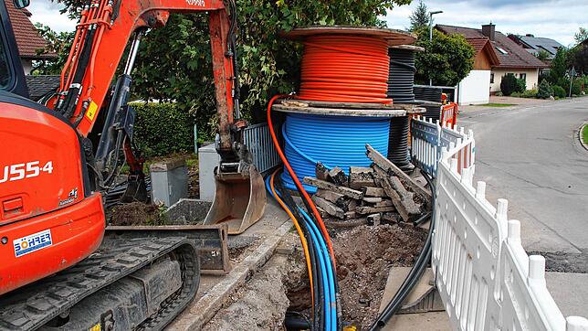 Das schnelle Internet ist auch im nördlichen Landkreis Waldshut auf dem Vormarsch: In Bonndorf wurden im September 2018 die Leitungen im ...