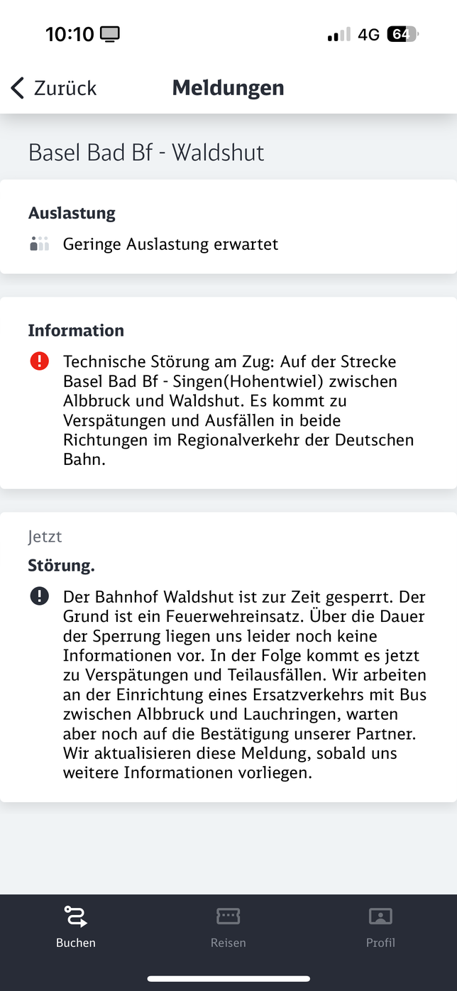 In der DB Navigator App informiert die DB über einen Feuerwehreinsatz. Der Bahnhof Waldshut ist gesperrt, die Einrichtung eines ...