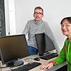 Steffen Heyden, Schulleiter der Grafen-von-Zimmern-Realschule, und Konrektorin Annemarie Diener im PC-Raum der Schule, in dem der ...