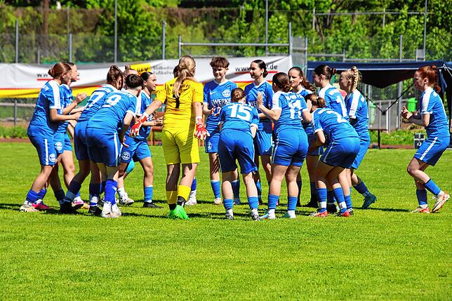 Bild 7: B-Juniorinnen des Hegauer FV unterliegen dem SC Freiburg! Das sind die Bilder des Endspiels
