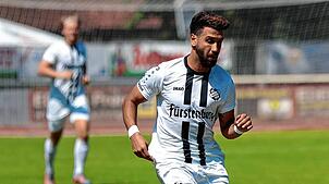 Aasens Spielertrainer Tevfik Ceylan erhöhte zwar am Sonntag sein persönliches Trefferkonto durch einen Doppelpack auf sieben. Der SV ...