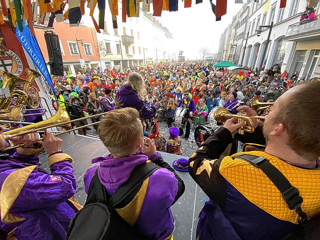 Bild 12: Schmotziger Dunschtig 2023: Die schönsten Fotos von der Marktstätte