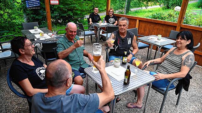 Die helle Umgebung des Kiosks der Spiellandschaft gefällt auch den Stammgästen. Bilder: Werner Müller