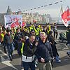 „Wir sind hier, wir sind laut, weil ihr uns noch alle braucht“, rufen die Streikenden am Dienstag, 11. März. Neben fairen Löhnen und ...
