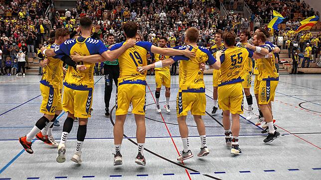 Der Spitzenreiter freut sich über die zwei Punkte gegen den Tabellendritten: Die HSG Konstanz bejubelt den neunten Sieg in Serie.