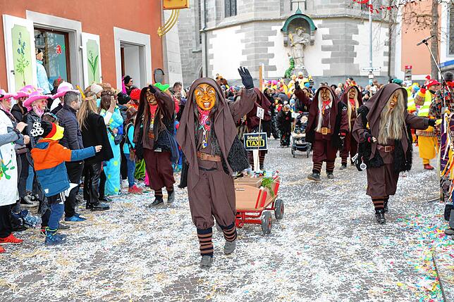 Bild 27: Großer Narrenumzug 2024 in Konstanz &ndash; die besten Bilder gibt&lsquo;s hier &ndash; Teil 5