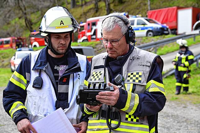 Bild 10: Schwarzwaldbahn: 250 Einsatzkräfte proben Ernstfall im Sommerauer Tunnel