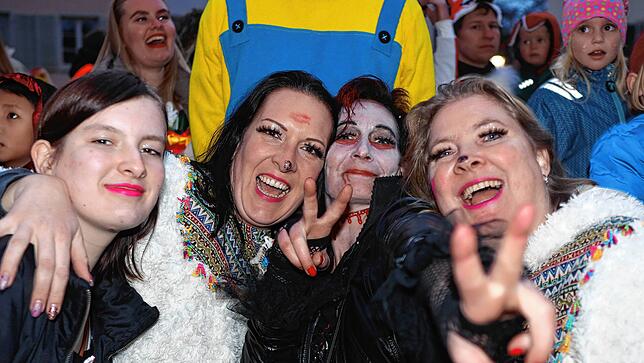 Bild 1: Schmotziger Dunschtig: Die große Fasnachtssause ist noch nicht vorbei