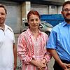 Vitalii Tomnuik, Mila Babkin und Evgenij Starchak (von links) vom ukrainischen Verein berichten, wie es ihren Landsleuten in Singen geht.