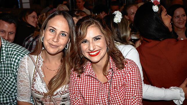 Bild 3: Fassanstich beim Deutsch-Schweizer Oktoberfest