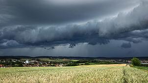 Am Wochenende ziehen voraussichtlich Unwetter über Baden-Württemberg. (Archivbild)
