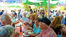 Über regen Besuch beim Florianshock in Nußbach freuen sich die Mitglieder der Teilortswehr. Heiß war‘s. Fotos: Priska Dold