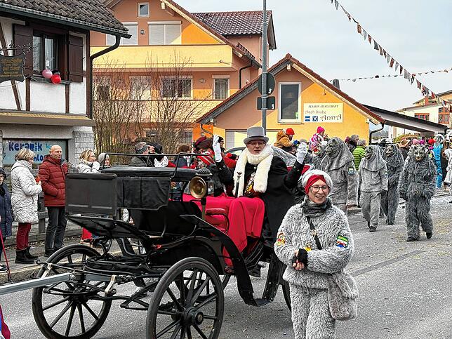 Bild 5: 50. Gründungstag der Mimmenhausener Bierkärhexen: Unsere Bildergalerie vom Umzug in Mimmenhausen