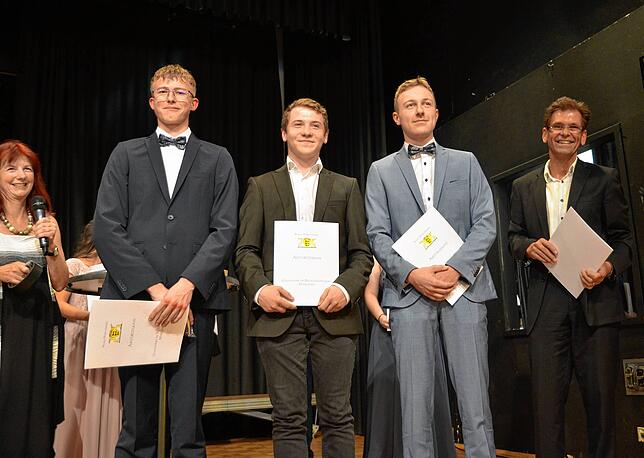 Bild 16: Bilder der Abifeier des Gymnasiums am Markdorfer Bildungszentrum &ndash; Teil 2