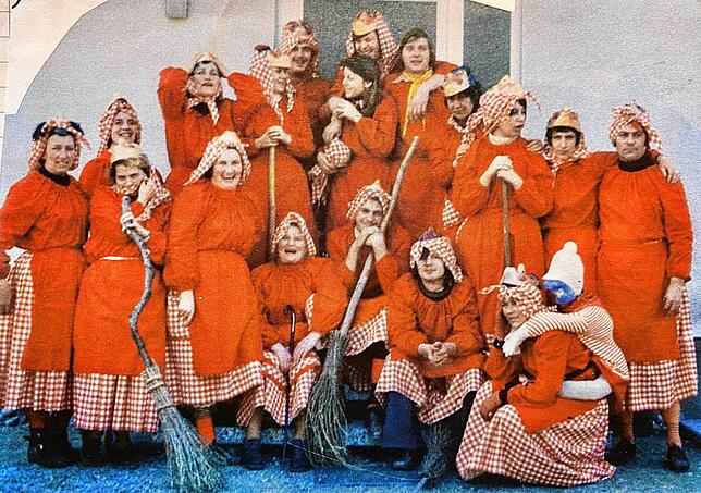 Die roten Hexen wurden 1975 gegründet. Erster Hexenmeister war Siegried Auer (rechts).