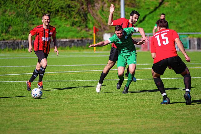 Bild 14: FC 08 Bad Säckingen besiegt den SV Rheintal mit 5:3 – und wir haben Fotos!