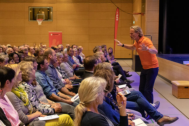 Bild 12: Hier gibt&lsquo;s die Bilder zum ersten SÜDKURIER-Wissensforum mit Mentalcoach Thomas Baschab