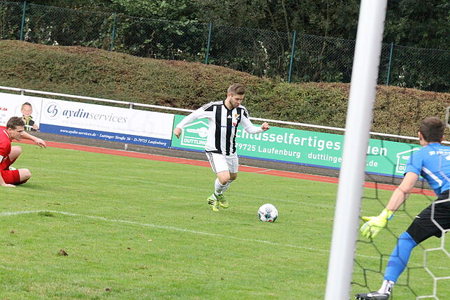 Bild 6: SV 08 Laufenburg gewinnt gegen den SV RW Ballrechten-Dottingen mit 4:1 &ndash; und wir haben Bilder!