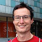 Chris Jacke, 39: „Ich freue mich auf die Filiale in Konstanz, weil ich sonst online bestelle oder bei den Sachen, die man anprobieren ...