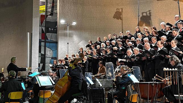 Das Vokalensemble Gaienhofen, Solisten und die Bodensee Philharmonie führen „Elias“ auf.