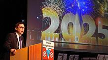 Bürgermeister Dominik Männle informierte beim Neujahrsempfang der Gemeinde Uhldingen-Mühlhofen im Welterbesaal über Vorhaben in der ...