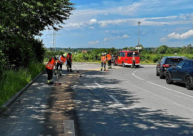 Während der Arbeiten der Feuerwehr gab es vereinzelt Verkehrsbehinderungen.