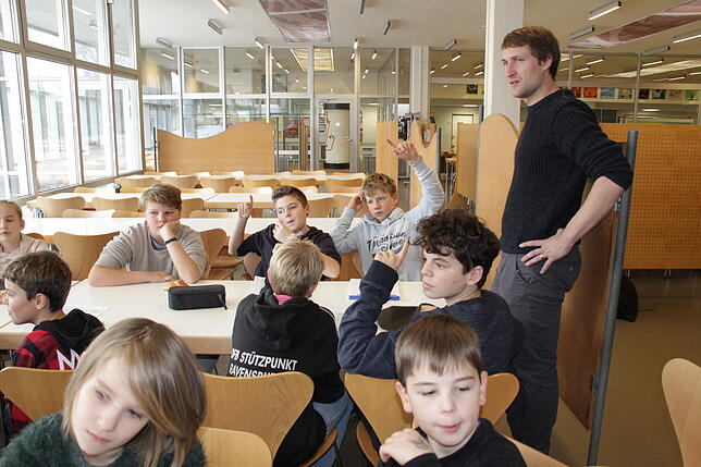 Bild 1: Wie gut ist unser Schulessen? Wir blicken hinter die Kulissen von zwei Kantinen in der Region
