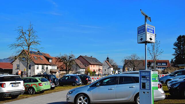 Der Weilerkapellen-Parkplatz in Bodman reicht je nach Wetter an Wochenenden nicht aus. Bald geht bei Bedarf ein Ausweichparkplatz auf ...