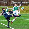 Florian Isele (links) erzielte das 2:2 für den TuS Bonndorf im Spiel gegen die DJK Villingen (Simon Förnbacher).